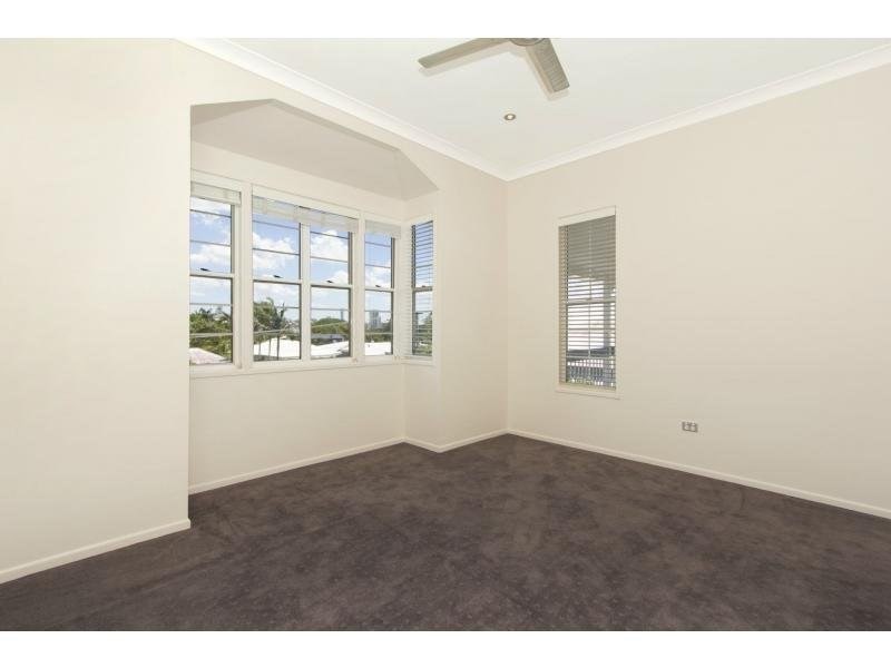 20B Pine Street, Hamilton QLD 4007