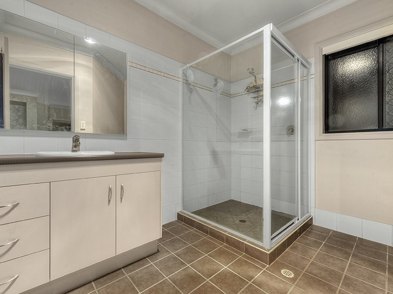 14 Sonienda Place, Bridgeman Downs QLD 4035