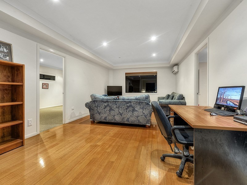 14 Sonienda Place, Bridgeman Downs QLD 4035