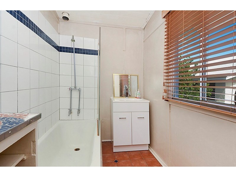 45 Nudgee Road, Hamilton QLD 4007