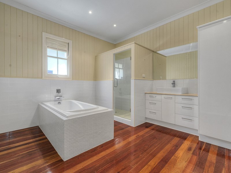 24 Winifred Street, Clayfield QLD 4011