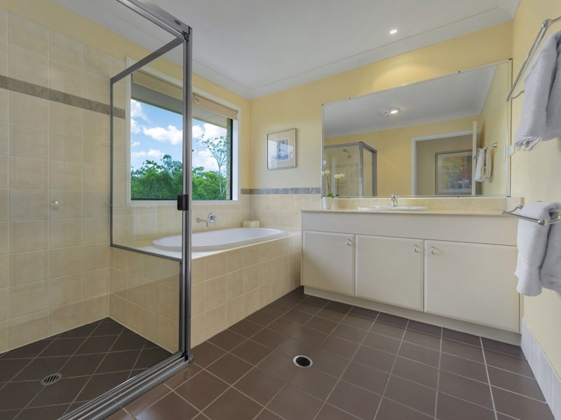 1 Dicaprio Circuit, Bridgeman Downs QLD 4035