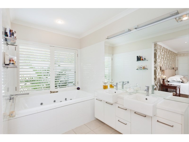 12 Flemington Street, Hendra QLD 4011