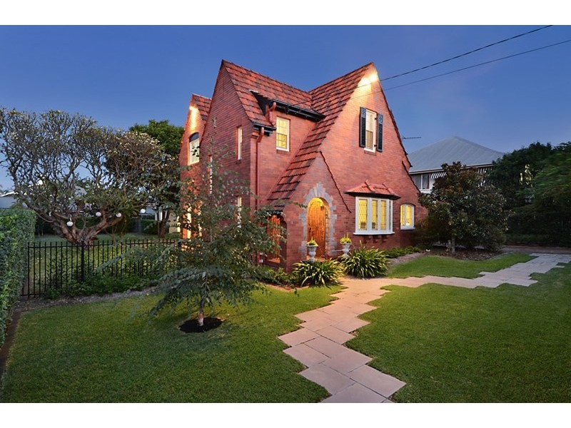 39 Liverpool Road, Clayfield QLD 4011