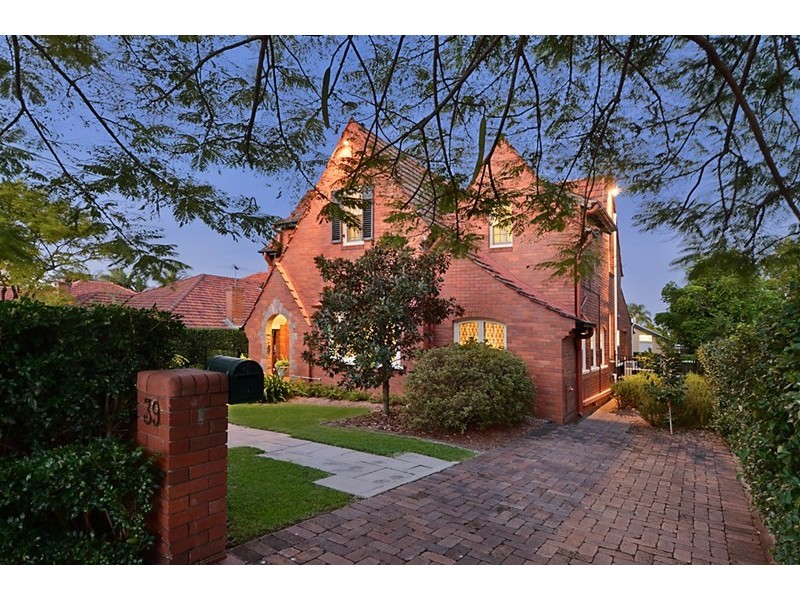 39 Liverpool Road, Clayfield QLD 4011