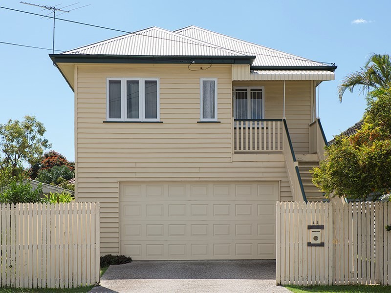 42 Raceview Avenue, Hendra QLD 4011