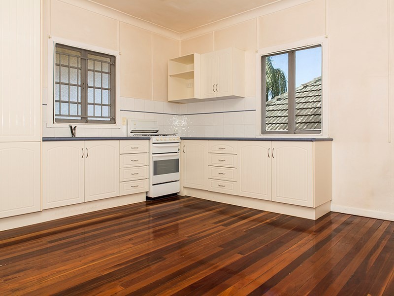 42 Raceview Avenue, Hendra QLD 4011