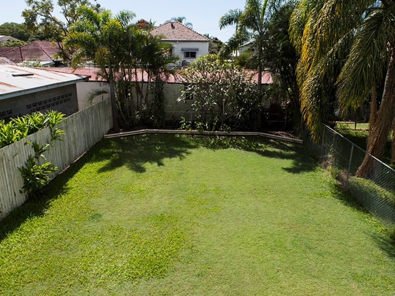 42 Raceview Avenue, Hendra QLD 4011