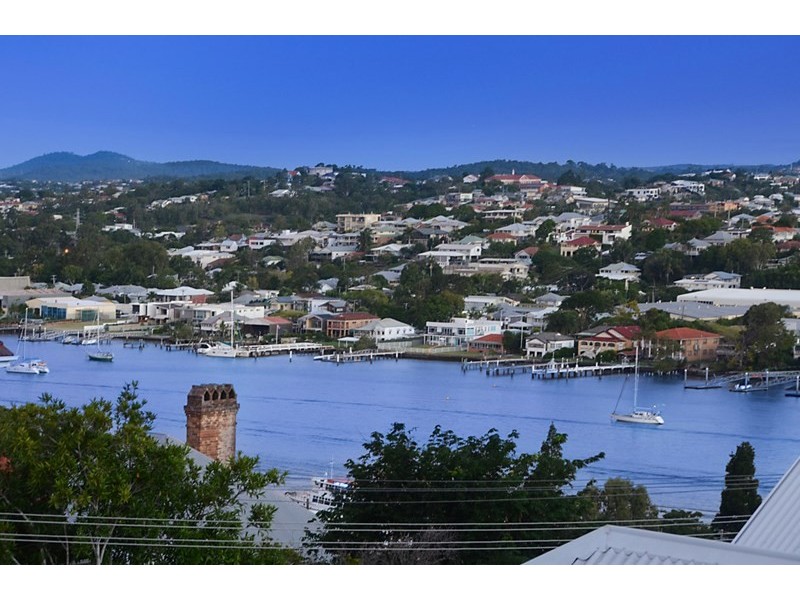 2 Castleton Street, Hamilton QLD 4007