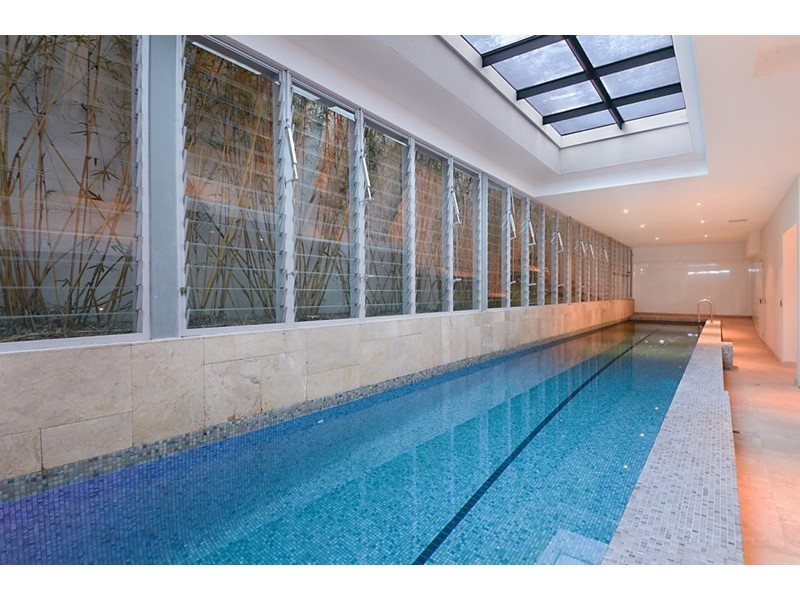 2 Castleton Street, Hamilton QLD 4007