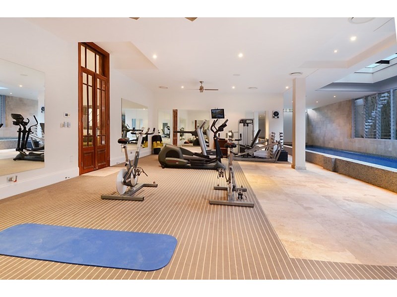 2 Castleton Street, Hamilton QLD 4007