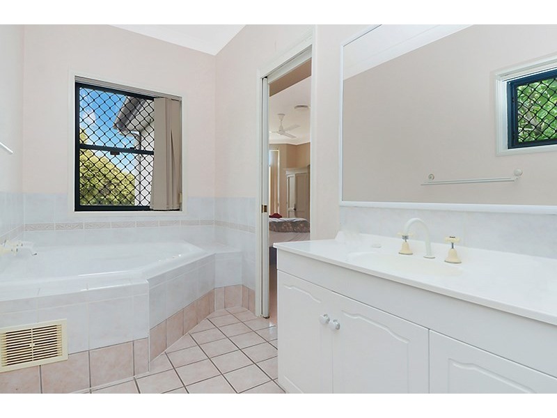 183 Allen Street, Hamilton QLD 4007