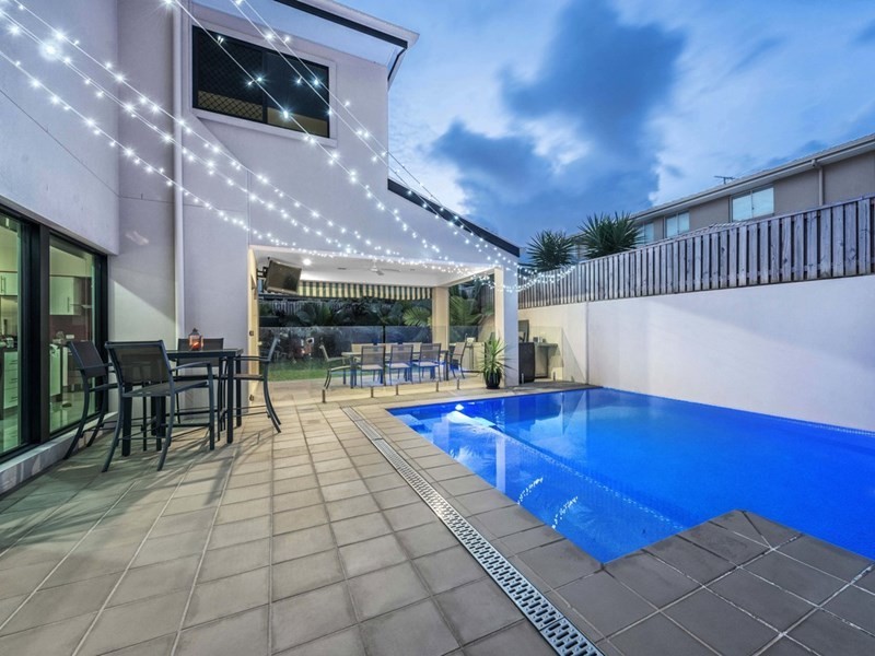 12 Silverbirch Place, Bridgeman Downs QLD 4035