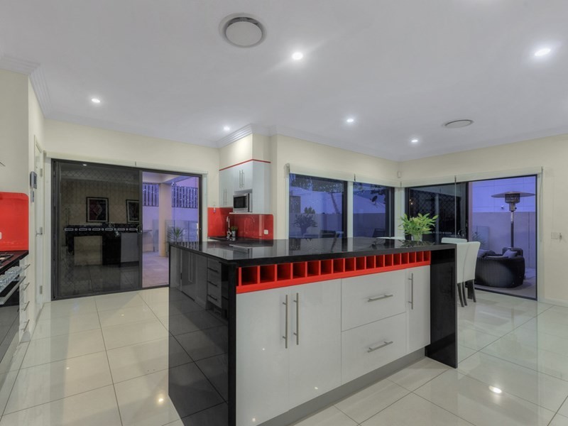 12 Silverbirch Place, Bridgeman Downs QLD 4035