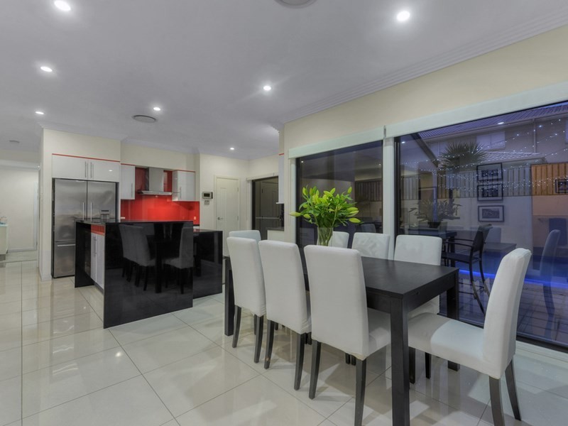 12 Silverbirch Place, Bridgeman Downs QLD 4035