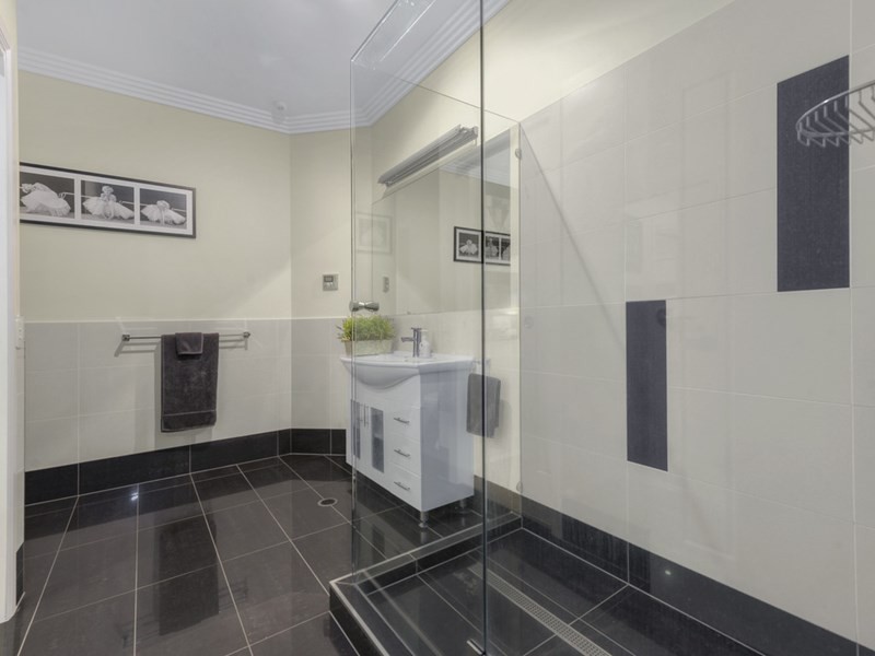 12 Silverbirch Place, Bridgeman Downs QLD 4035