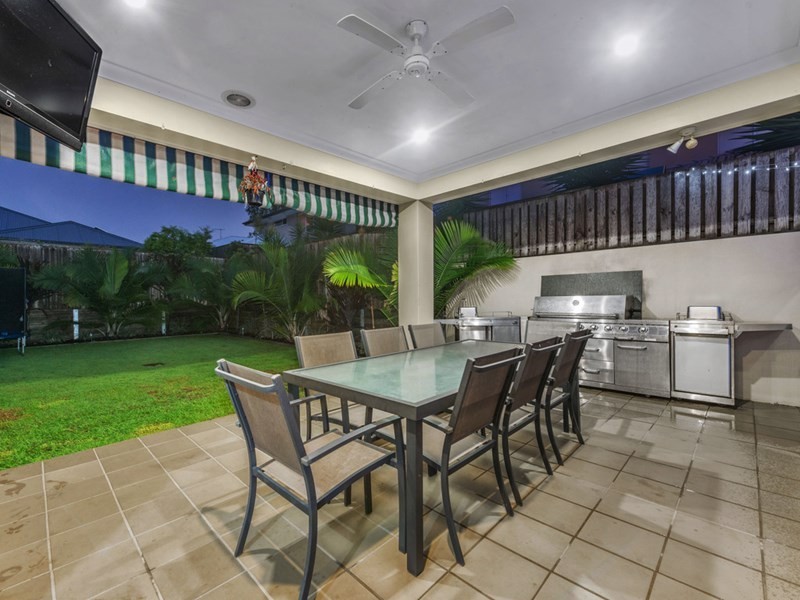 12 Silverbirch Place, Bridgeman Downs QLD 4035