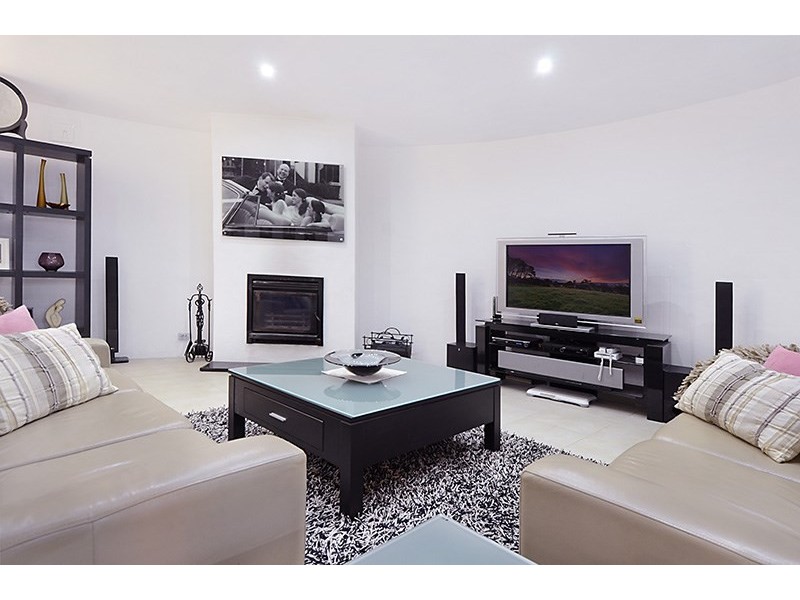 16 Lodge Road, Wooloowin QLD 4030