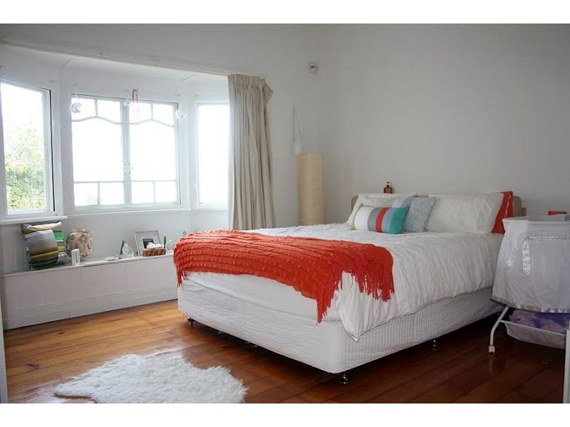 2 College Street, Hamilton QLD 4007