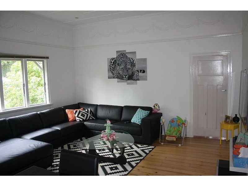 2 College Street, Hamilton QLD 4007