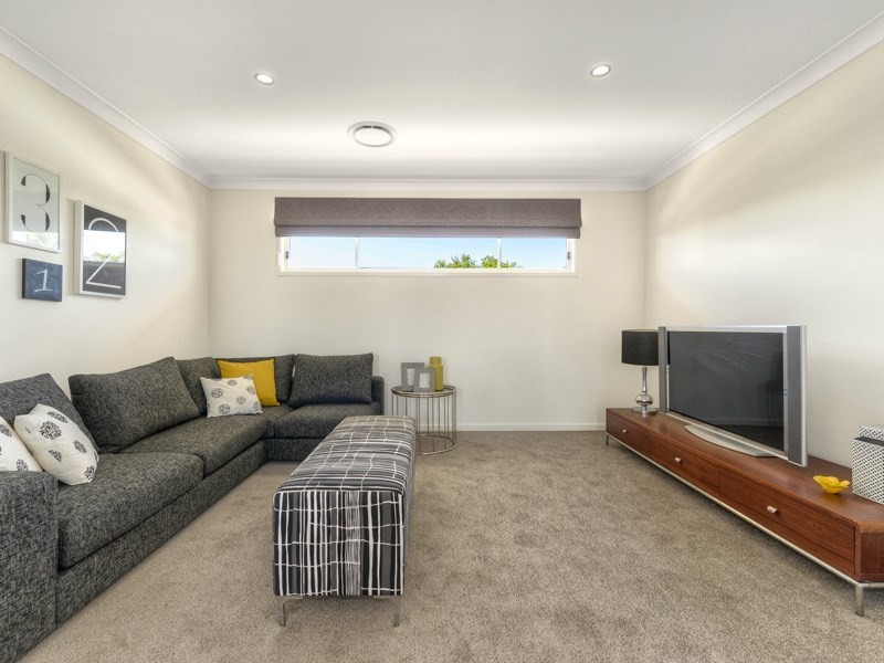 95 Raceview Avenue, Hendra QLD 4011