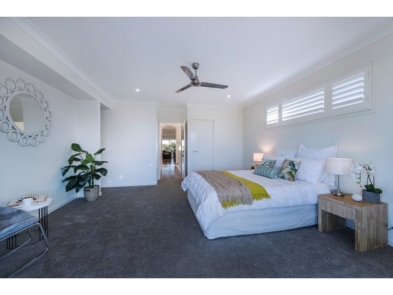 95 Raceview Avenue, Hendra QLD 4011