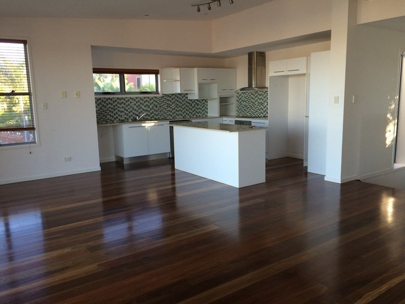 18 Campbell Street, Albion QLD 4010