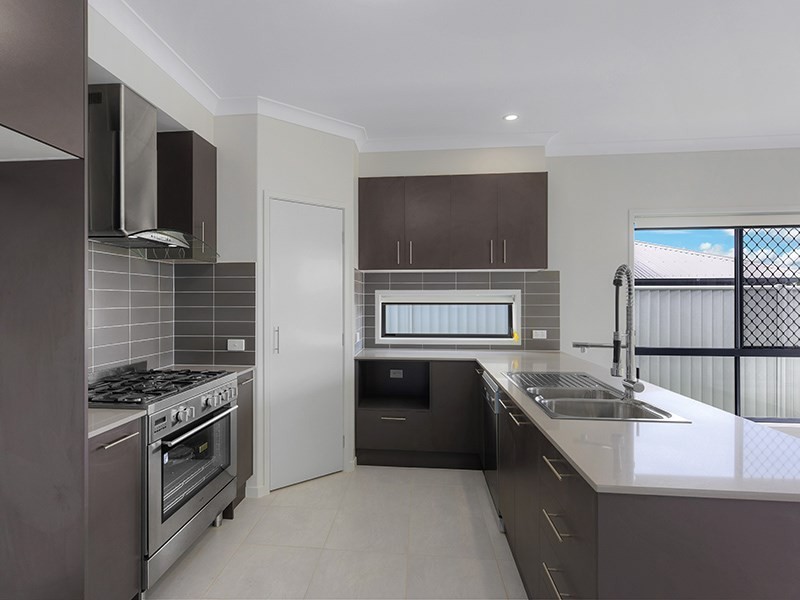 16 Aldritt Place, Bridgeman Downs QLD 4035