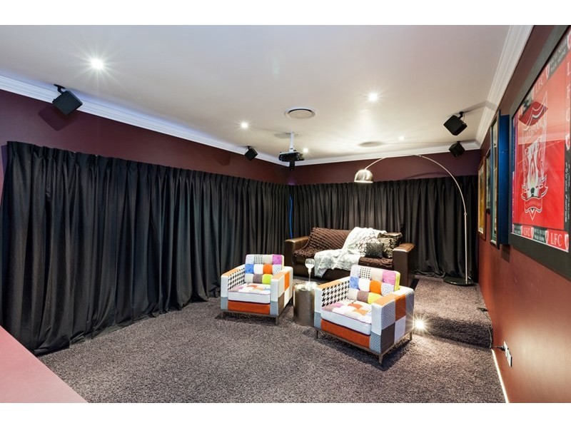 3 Mercury Court, Bridgeman Downs QLD 4035