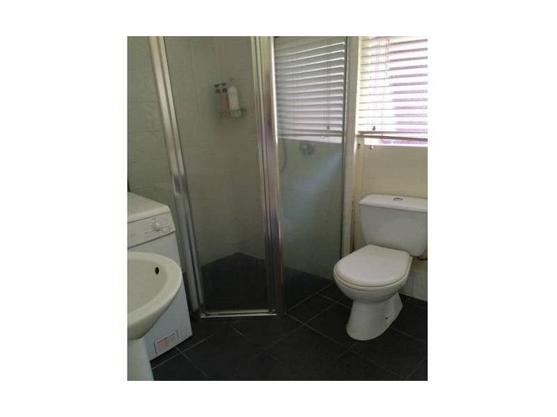 1/256 Kingsford Smith Drive, Hamilton QLD 4007