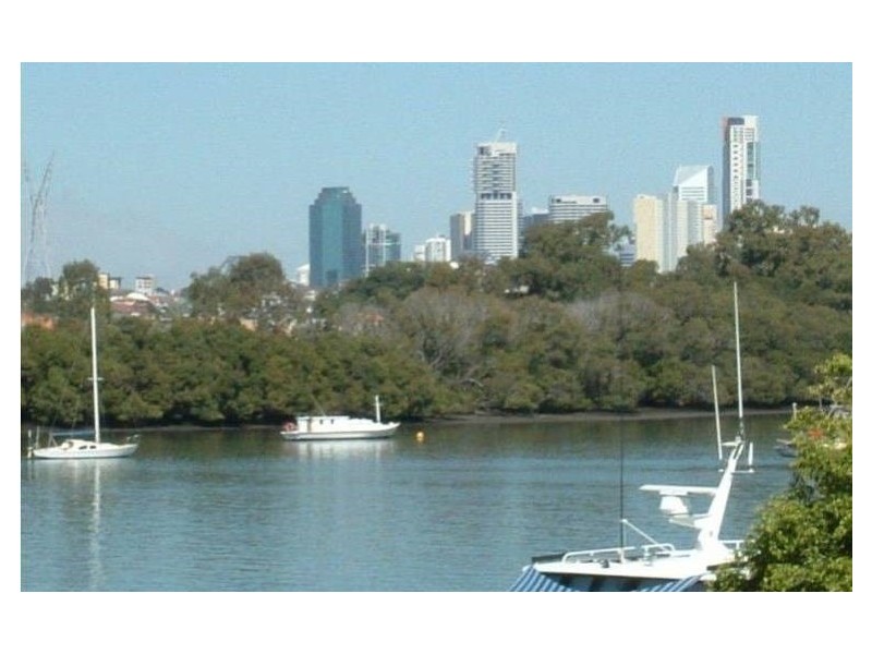 1/256 Kingsford Smith Drive, Hamilton QLD 4007