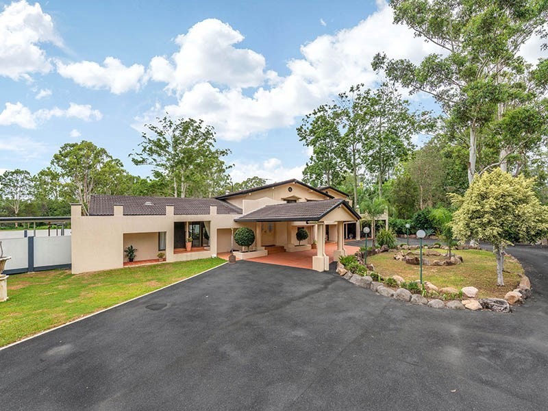 96 Idonia Street, Bridgeman Downs QLD 4035