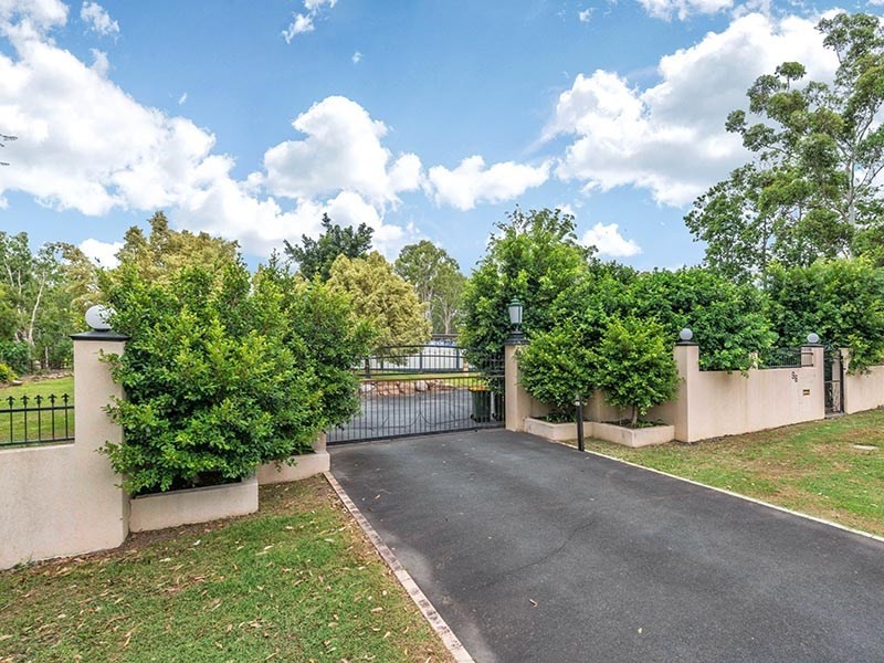 96 Idonia Street, Bridgeman Downs QLD 4035