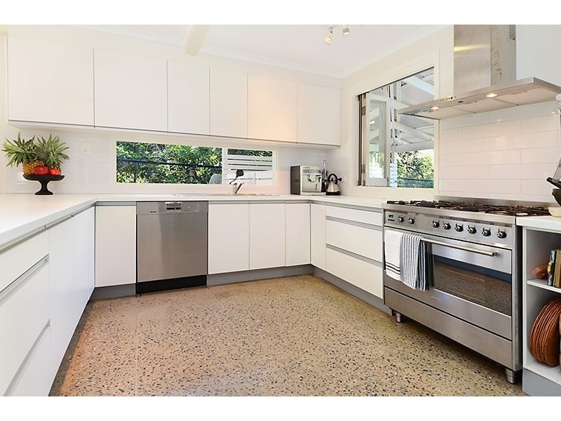 16 Frances Avenue, Wooloowin QLD 4030