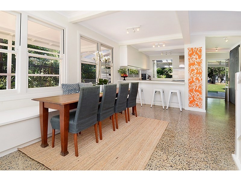 16 Frances Avenue, Wooloowin QLD 4030