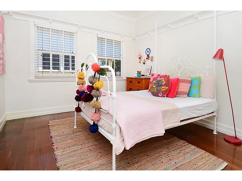 16 Frances Avenue, Wooloowin QLD 4030