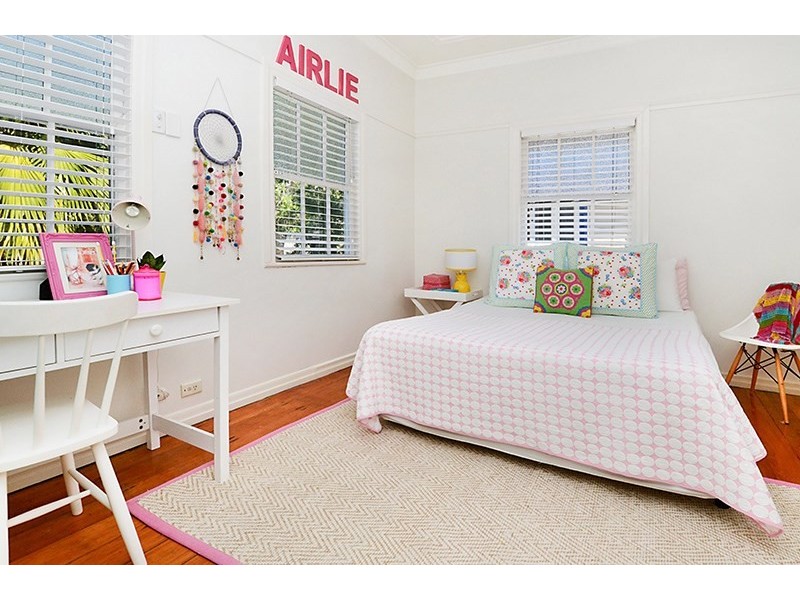 16 Frances Avenue, Wooloowin QLD 4030