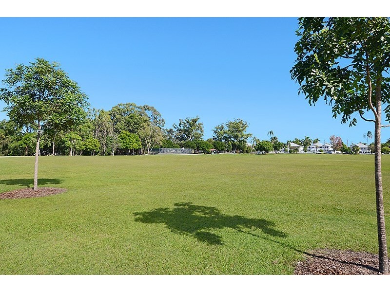 16 Frances Avenue, Wooloowin QLD 4030