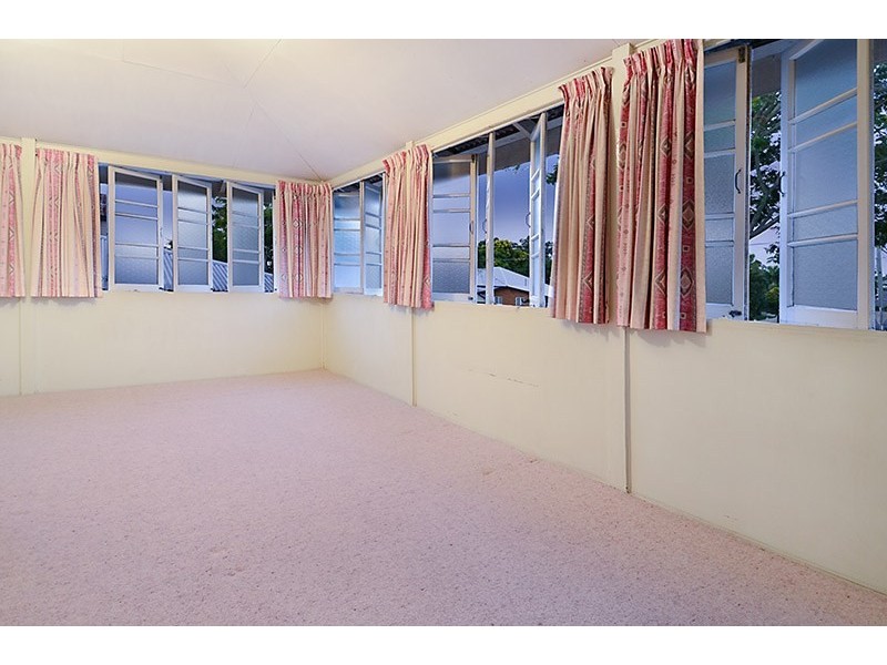 76 Kent Road, Wooloowin QLD 4030