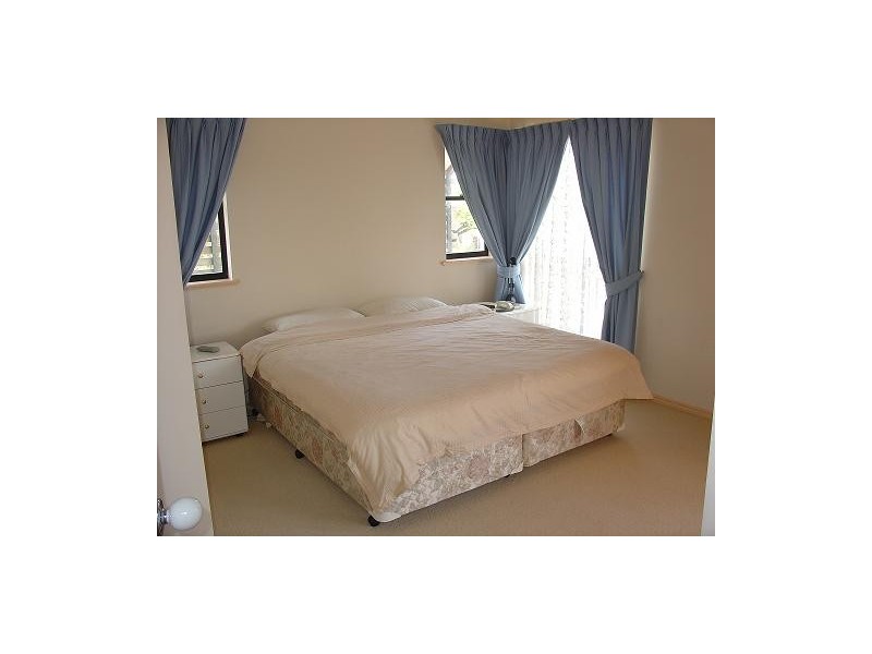 84 Racecourse Road, Hamilton QLD 4007