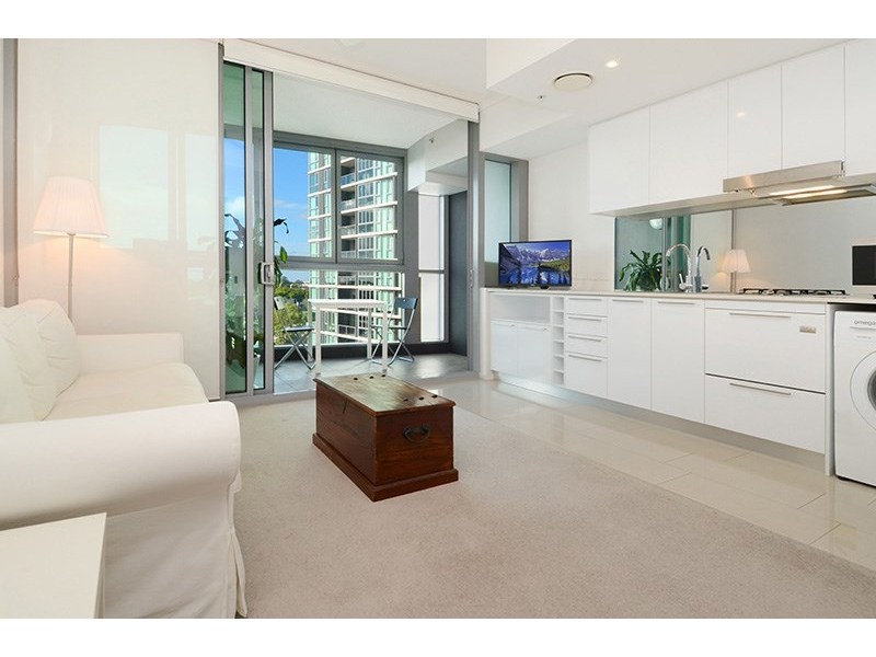 10705/8 Harbour Road, Hamilton QLD 4007