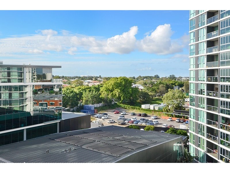 10705/8 Harbour Road, Hamilton QLD 4007