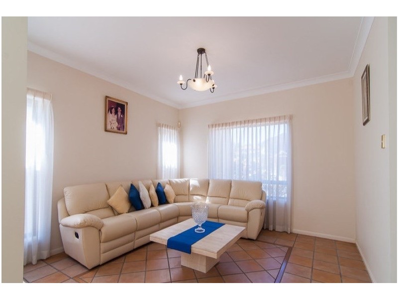 7 Capricorn Place, Bridgeman Downs QLD 4035