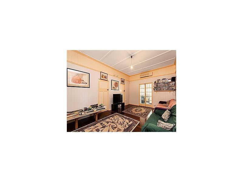 70 Toombul Terrace, Nundah QLD 4012