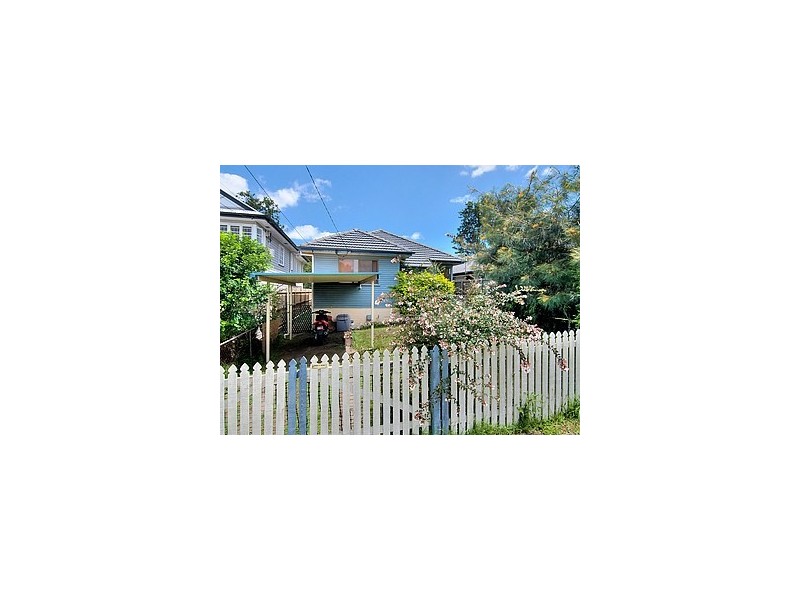 12 Allan Street, Kedron QLD 4031