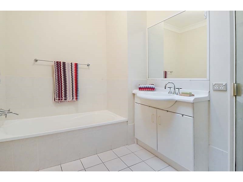 1/12 Silva Street, Ascot QLD 4007