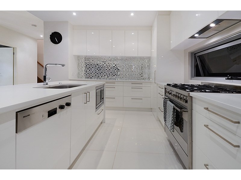 12 Noel Street, Hendra QLD 4011