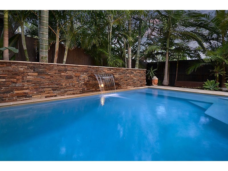 12 Noel Street, Hendra QLD 4011