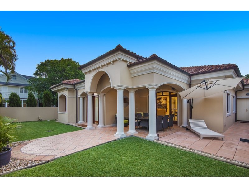 33 Eblin Drive, Hamilton QLD 4007