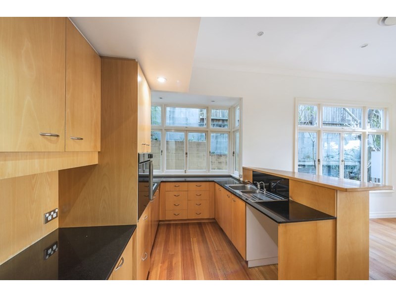 5 Mikado Street, Hamilton QLD 4007